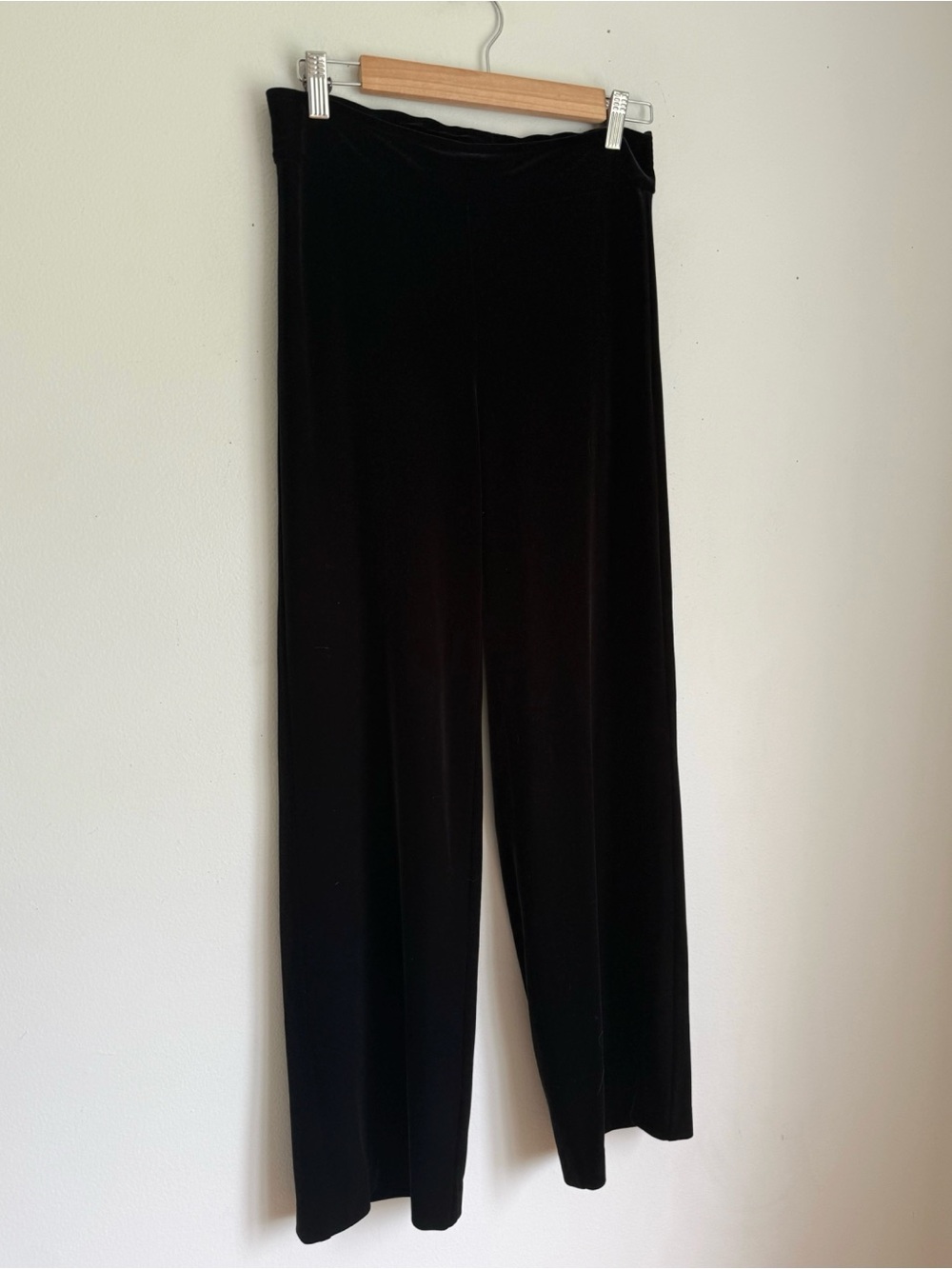 Avenue Montaigne Flavia Wide-leg Pants in Black Velvet - Picture 6 of 9